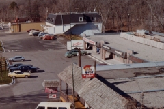 11-9-1981 - Chowen's Corner looking West on Minnetonka Blvd