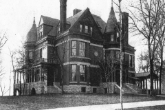 The St. Paul house that was torn down. Address was 276 Summit Avenue, About 1885